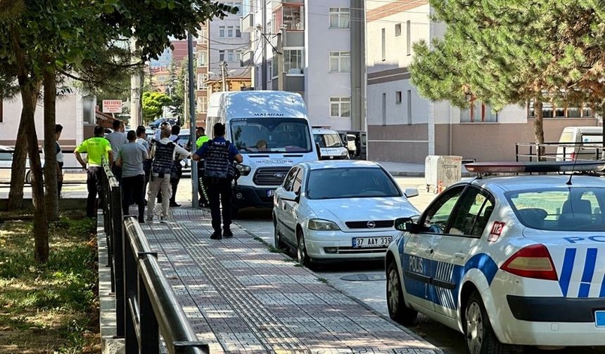 Polisi şehit etti, annesini rehin aldı: Silahlı saldırgan öldürülerek etkisiz hale getirildi