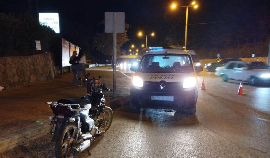 Boyabat’ta minibüse çarpan motosiklet sürücüsü yaralandı