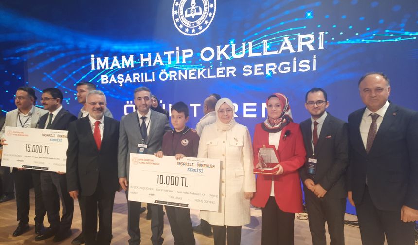 Boyabat Fatih Sultan Mehmet İmam Hatip Ortaokulu Türkiye üçüncüsü oldu