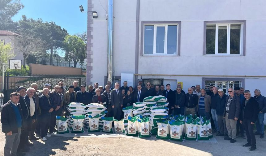 Boyabatlı Çiftçilere Sertifikalı Kuru Fasulye Tohumu Dağıtıldı