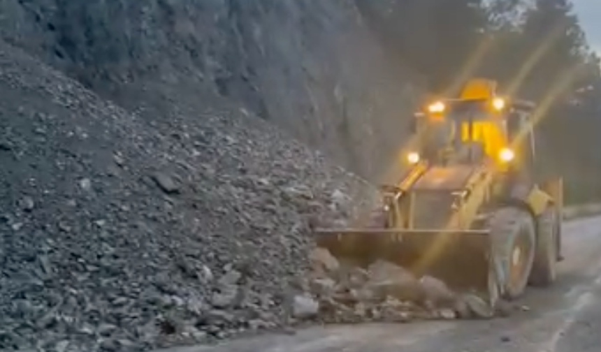 Durağan-Vezirköprü Devlet Yolu Trafiğe Açıldı