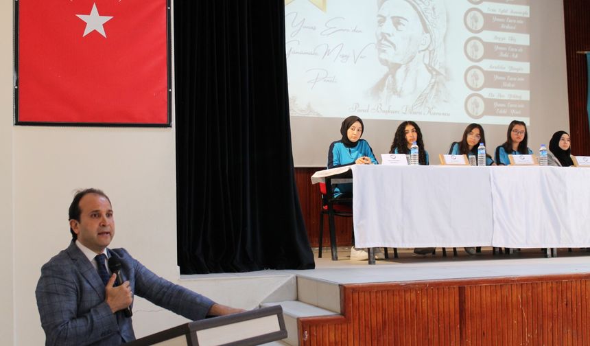 TÜRK TELEKOM FEN LİSESİ’NDEN ANLAMLI PANEL: “YUNUS EMRE’DEN GÜNÜMÜZE MESAJ VAR”