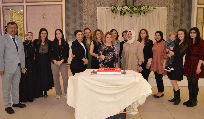 Türk Sağlık Sen Boyabat'ta Ebeler ve Hemşireler Haftasını kutladı