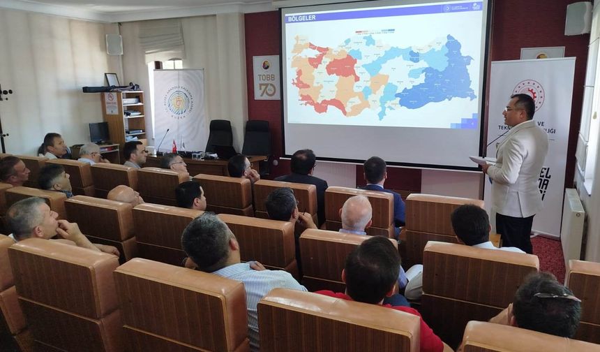 Boyabat'ta yeni dönemde iş dünyası için stratejik fırsatlar sunan Yeni Yatırım Teşvik Sistemi anlatıldı.
