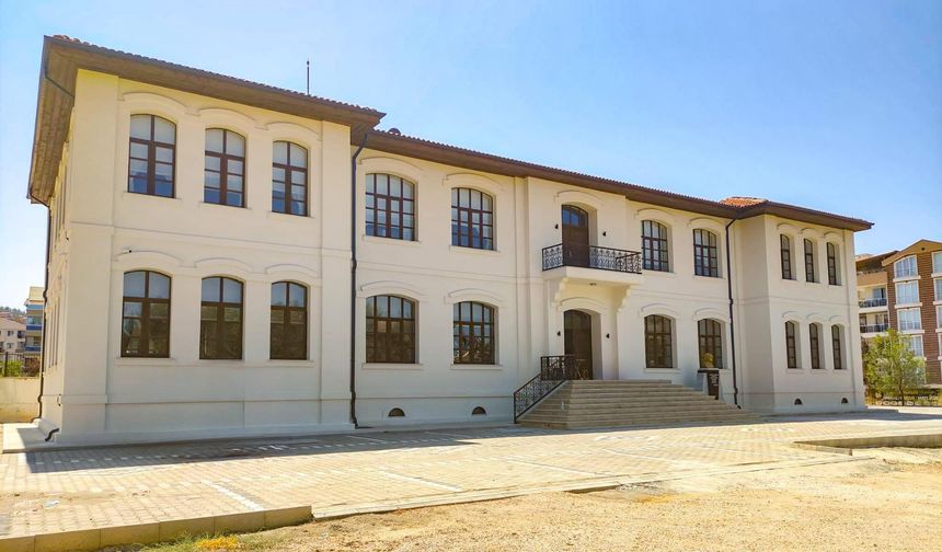 Tarihi İnönü Ortaokulu, Restorasyonun Ardından Eski İhtişamına Kavuştu
