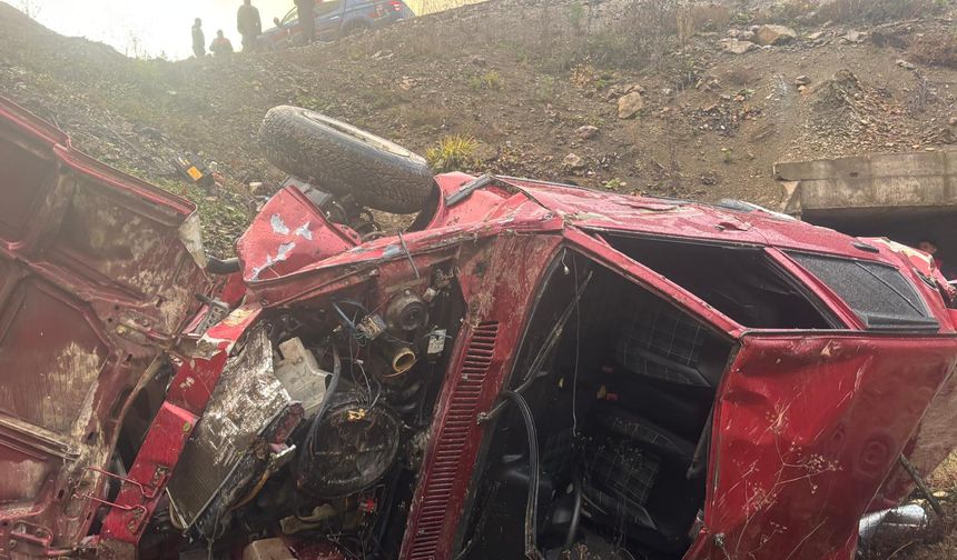 Boyabat yolunda kaza otomobil uçuruma yuvarlandı ; 1 ölü !