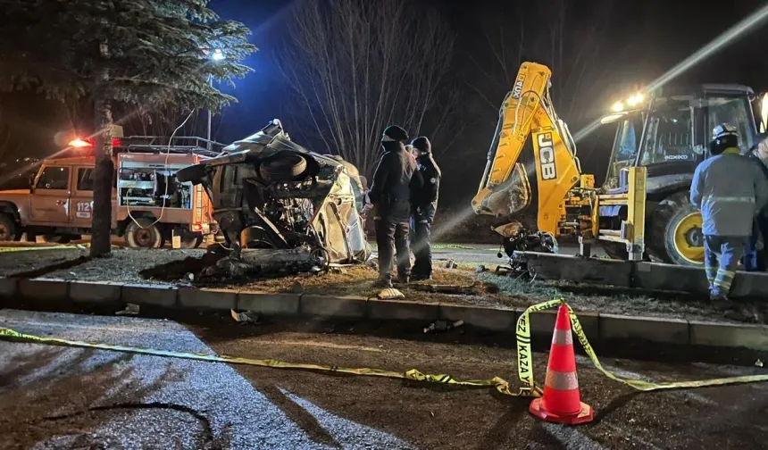 Boyabat–Kastamonu Yolunda Gece Yarısı Feci Kaza: 1 kişi öldü !