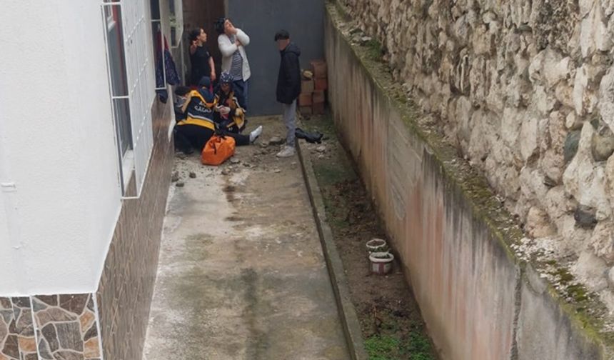 Boyabat’ta yüksekten düşen çocuk yaralandı !