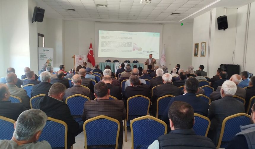 Boyabat'ta çiftçiler tarımsal sigortalar hakkında bilgilendirildi