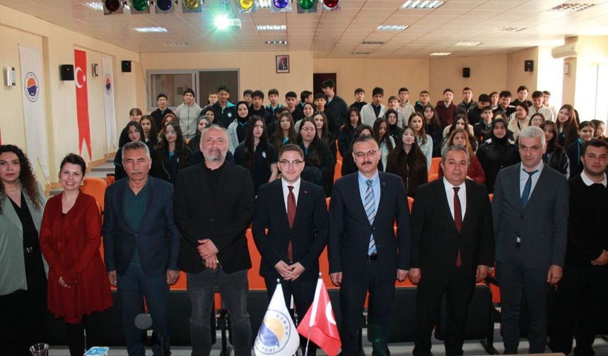 Boyabat İİBF’de “Gazze’de Çocuk Olmak” Paneli Yoğun Katılımla Gerçekleştirildi