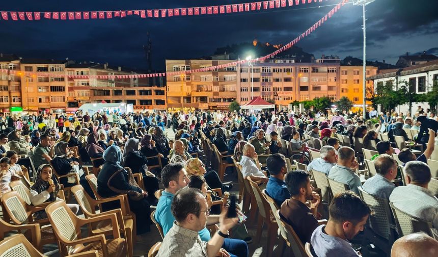 Kur’an Tilaveti ve İlahiler Boyabat’ta Gönüllere Dokundu