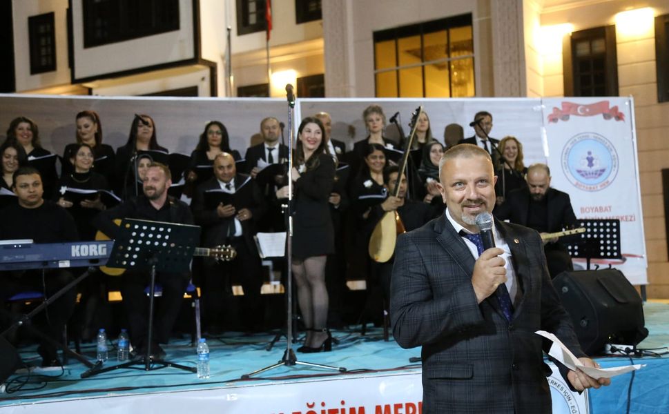 Boyabat’ta Türk Halk Müziği konseri
