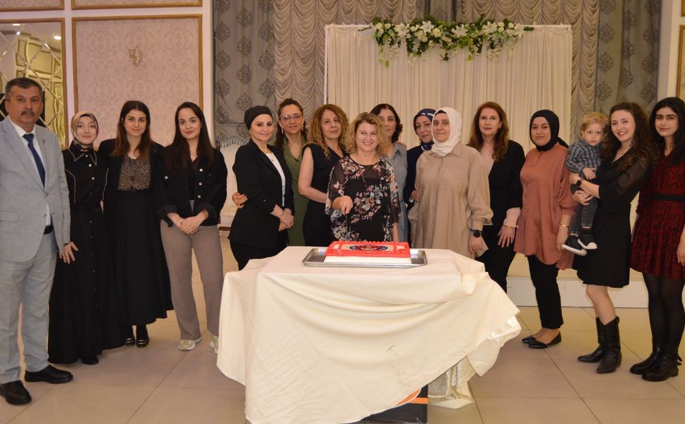 Türk Sağlık Sen Boyabat'ta Ebeler ve Hemşireler Haftasını kutladı