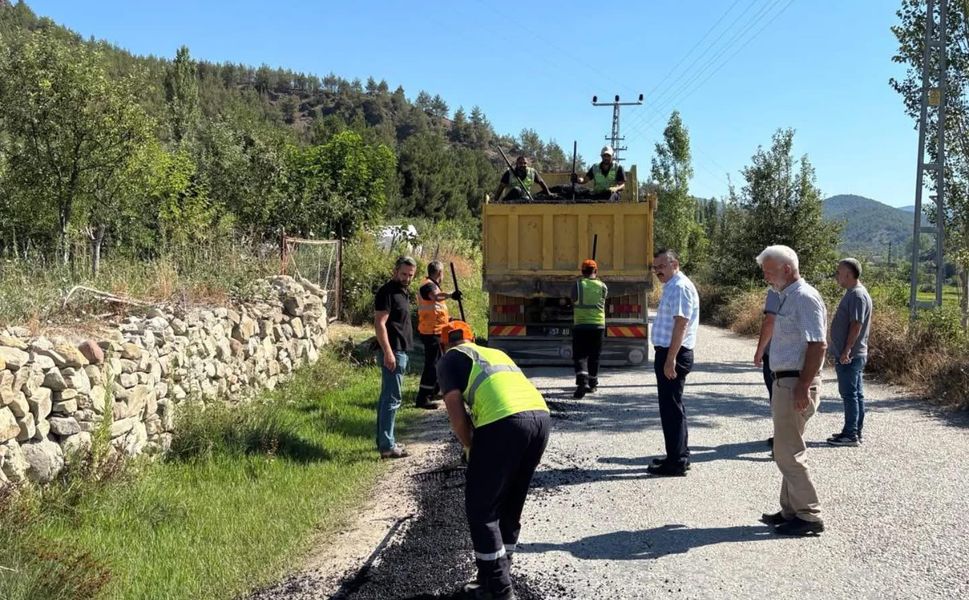 Boyabat’ta Kırsal Yol Çalışmaları Tüm Hızıyla Sürüyor