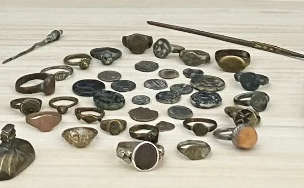 Boyabat’ta Tarihi Eser Operasyonu: 16 Sikke ve 23 Yüzük Ele Geçirildi