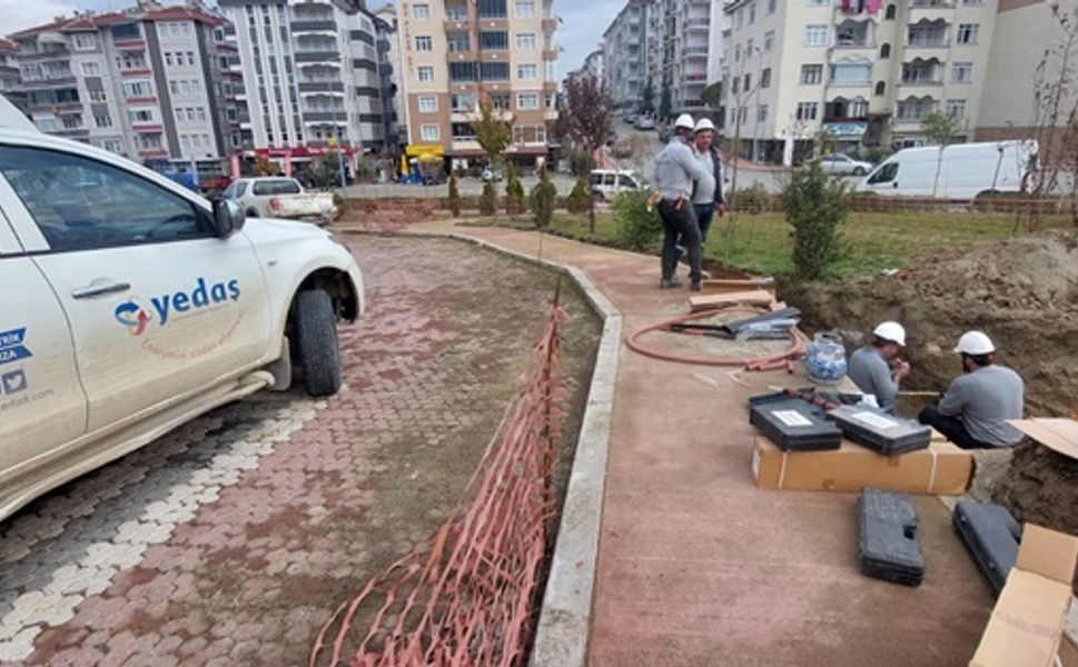 Boyabatlı Vatandaş Mücadelesini Kazandı: Batı Sokak Nihayet Aydınlanıyor