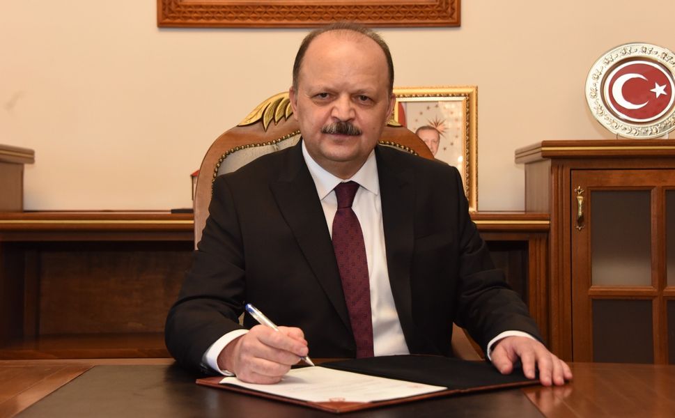 Boyabatlı Vali Meftun Dallı’nın acı günü annesi vefat etti