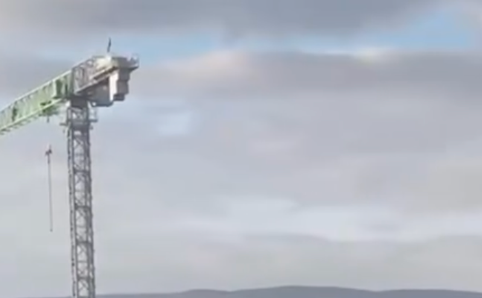 Kule vince çıkarak yaşamına son vermek istedi