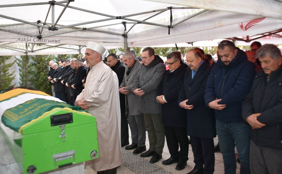 Kastamonu Valisi Meftun Dallı'nın Kayınvalidesi Son Yolculuğuna Uğurlandı