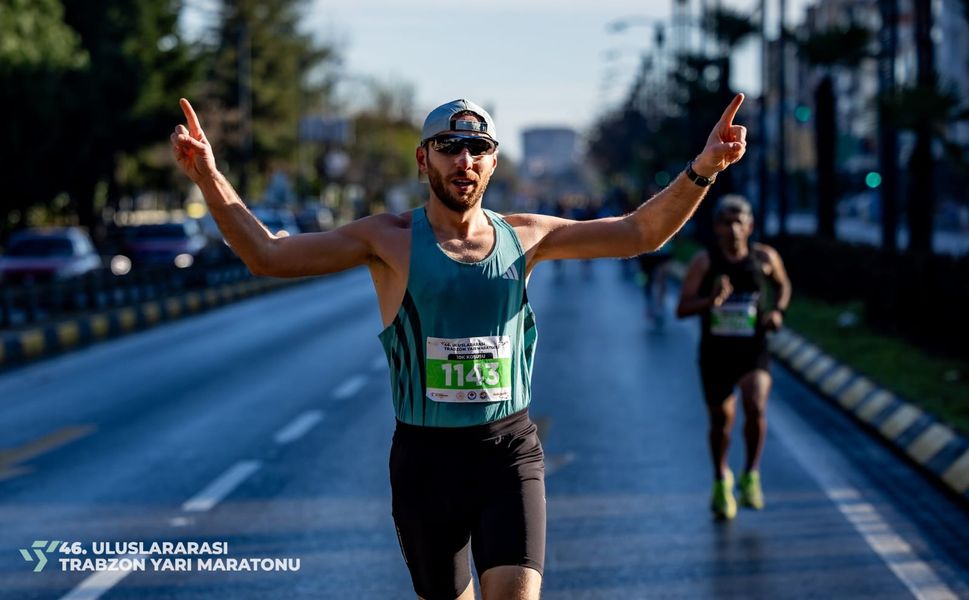 Boyabatlı Esnaf Kadir Burt Trabzon Yarı Maratonu’nda Kürsüde