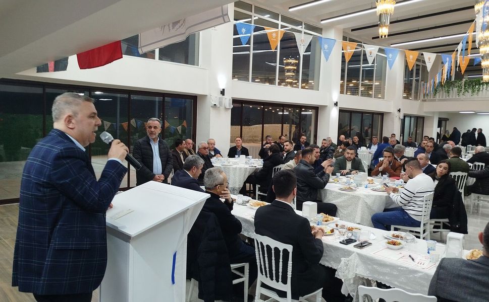 Boyabat Ak Parti İlçe Başkanlığı İftar Programı Düzenledi
