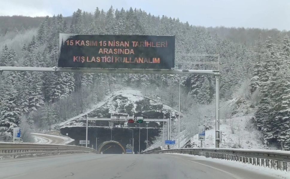 Boyabat Sinop yolunda kar yeniden başladı!
