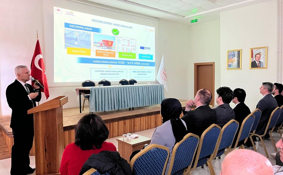 Boyabat'ta IPARD III destekleriyle ilgili çiftçiler bilgilendirildi