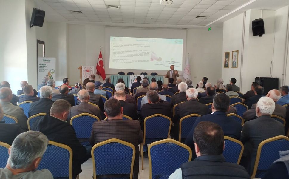 Boyabat'ta çiftçiler tarımsal sigortalar hakkında bilgilendirildi
