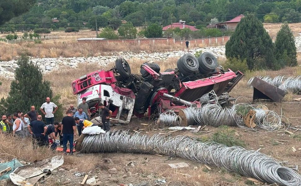 Boyabat’ta kaza : 1 Kişi Hayatını Kaybetti, 1 Kişi Yaralandı